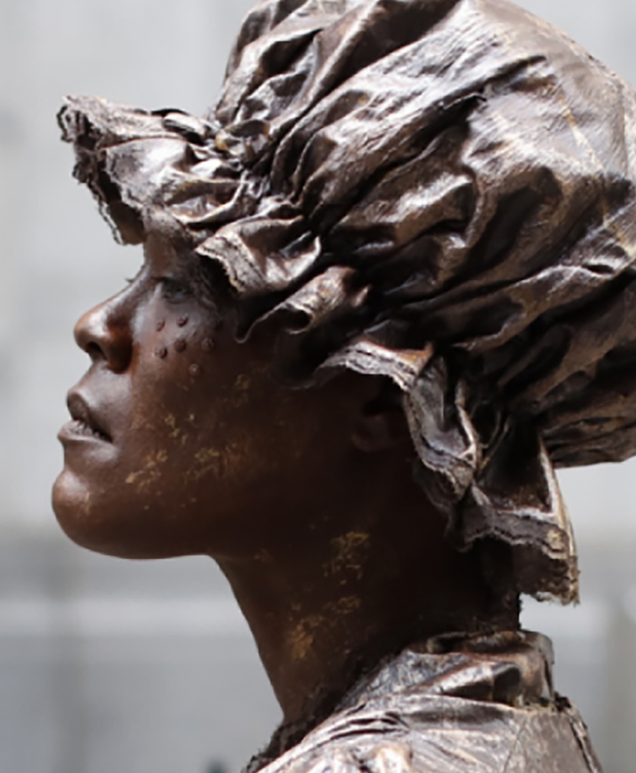 Statue of Ona Oney Maria